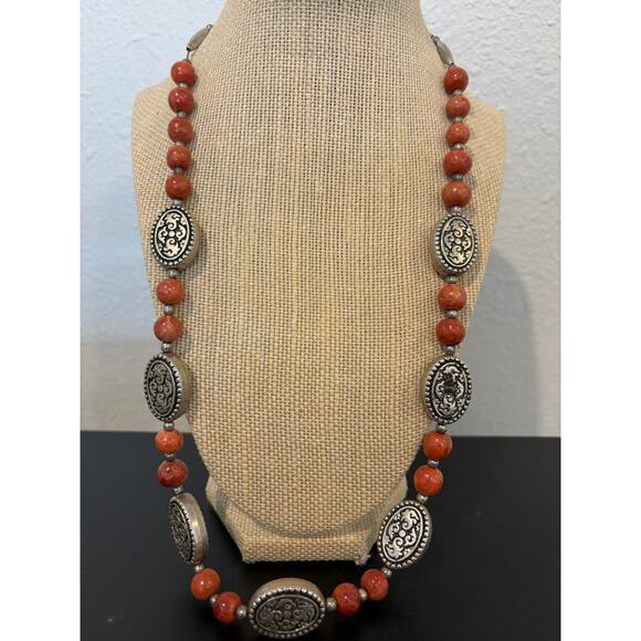 Unbranded Jewelry - Sponge Coral & Silver Plated Beads Necklace